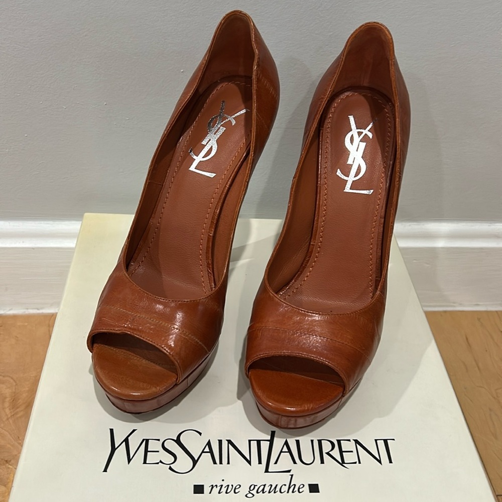 Ysl Pump - image 1